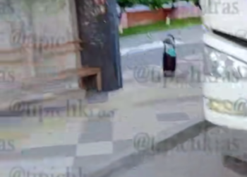 «Крутит всех на одном месте»: конфликт произошел на остановке в Краснодаре