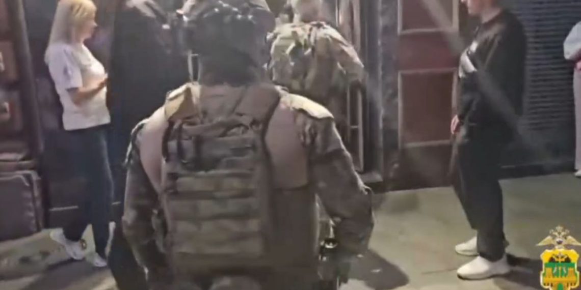 Силовики снова устроили проверку в клубах Краснодара ночью