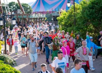 Сочи Парк собрал почти 20 тысяч гостей на грандиозный день рождения