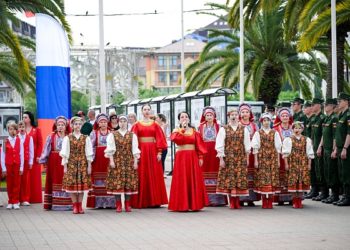 Более двух тысяч артистов и мастеров участвуют в праздновании Дня России в Сочи