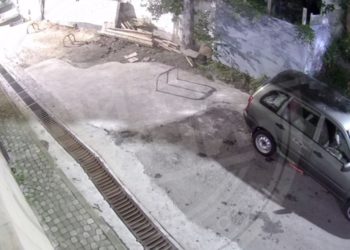 Стрельбой по автомобилю в Сочи заинтересовались полицейские