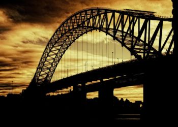 Ремонт Тургеневского моста в Краснодаре идет круглосуточно и без остановок