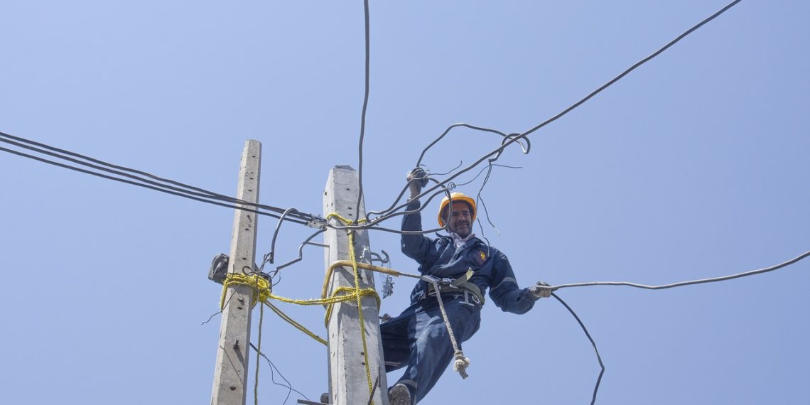 РоссетиКубань напоминает о правилах электробезопасности во время рыбалки