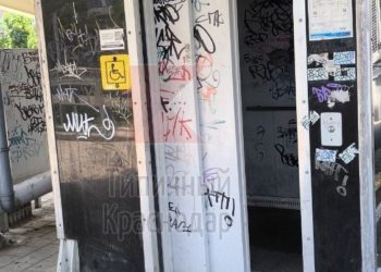 Лифты на надземных переходах Краснодара снова вышли из строя