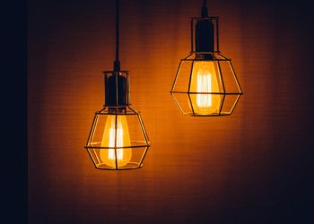 Лето началось с темноты: Краснодар массово отключают от света