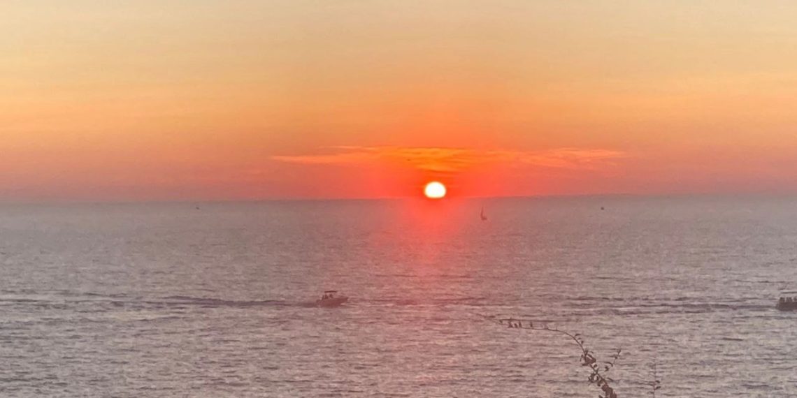 Морская вода на южных курортах РФ прогревается, но погода преподнесет сюрприз