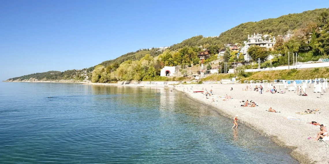 В Сочи на пляжах при отелях расценки сравнялись с дубайскими