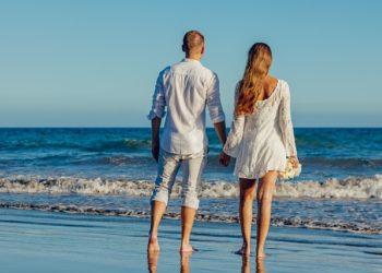 Купаться можно: в Сочи вода разогрелась до +20 градусов