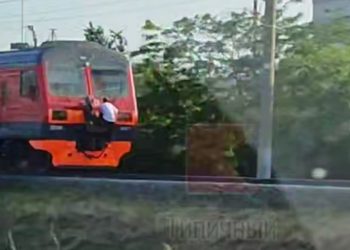 В Краснодаре зацеперы катались на электричке