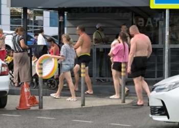 «Кормильцы» в Адлере: споры о внешнем виде туристов в Сочи продолжаются