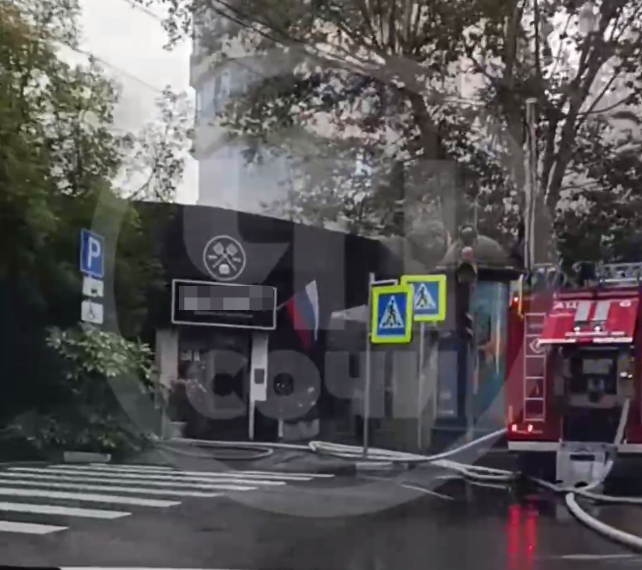 В Сочи ранним утром сгорела популярная фермерская закусочная