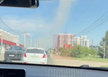 В Краснодаре очевидцы сняли на видео загадочный атмосферный вихрь