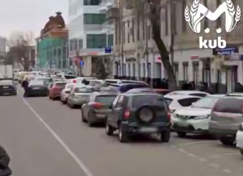 В Краснодаре жена чиновника сбила женщину и «забыла» помочь