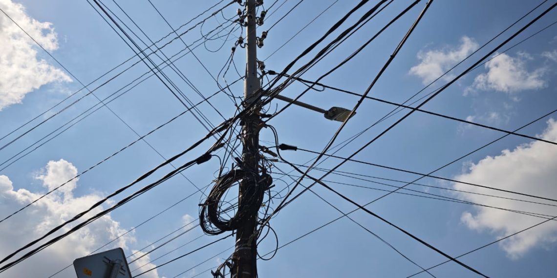 Энергетики выявили более 7 тысяч нелегальных ВОЛС на опорах ЛЭП на юге Кубани