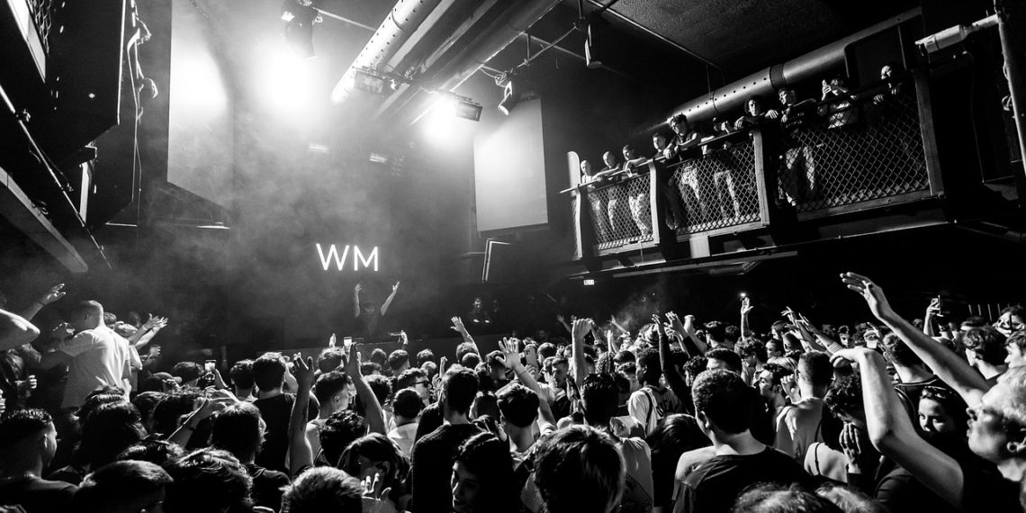 Продюсер Дворцов защитил Лазарева от критики после скандального концерта в Сочи