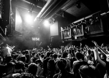 Продюсер Дворцов защитил Лазарева от критики после скандального концерта в Сочи