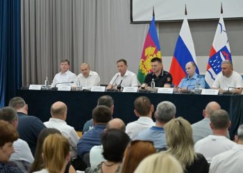 Глава Сочи обсудил с жителями ТОС «Веселое» благоустройство и новые проекты