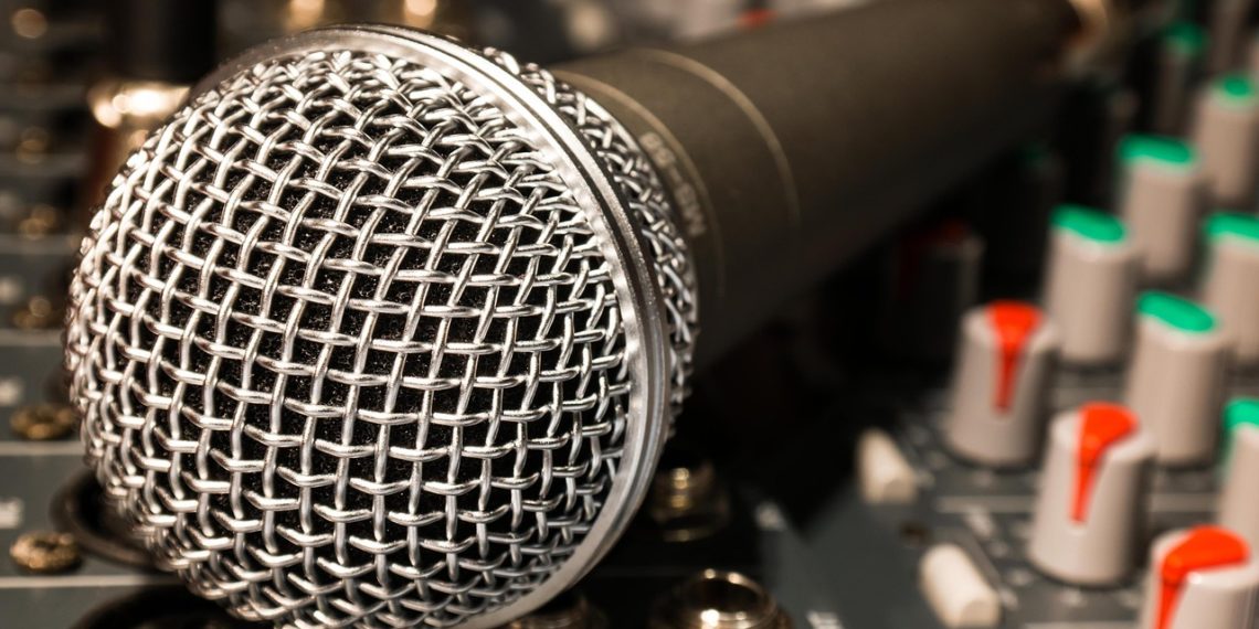 Шоу Лазарева в Сочи вызвало скандал из-за откровенных номеров на сцене