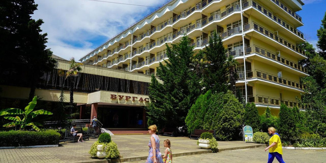 Резкие погодные контрасты прогнозируют на Кубани в пятницу и субботу 18-19 июля