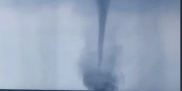 Сразу четыре смерча сняли на видео у берегов Сочи