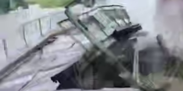 Момент обрушения моста в Туапсинском районе попал на видео