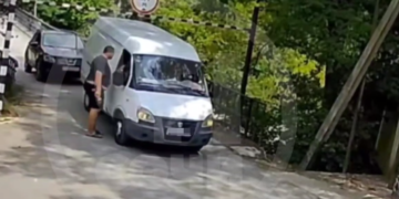 В Сочи жители Кудепсты встали на защиту аварийного моста от большегрузов