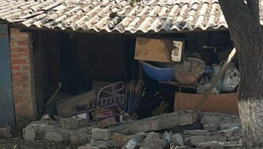 Двое детей оказались в больнице после обрушения гаража в Краснодаре