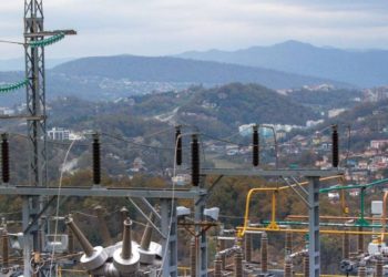 Энергетики предупредили о рисках запуска воздушных шаров и салютов возле энергообъектов