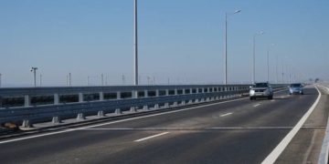 В очереди перед Крымским мостом на въезде на Кубань стоят 450 авто