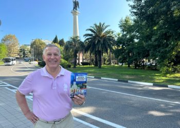 В Сочи вышла книга «Легенды Курортного проспекта» от известного журналиста Игоря Сизова