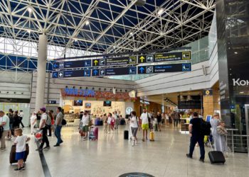 В аэропорту Сочи удалось сократить количество задержанных рейсов до 16