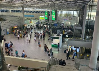 Аэропорт Сочи работает в штатном режиме и готов обслужить более 400 рейсов