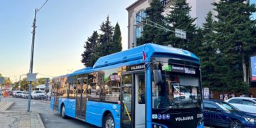 В Сочи временно изменились маршруты автобусов из-за перекрытия улицы Авиационной