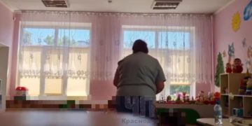 В Новороссийске воспитательница детсада обматерила девочку и избила ее