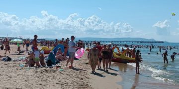 Синоптик Вильфанд рассказал, как долго продлится бархатный сезон на Черном море