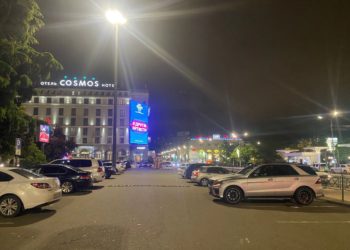 Этой ночью в Адлере жители сняли уничтожение БПЛА на видео