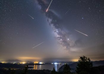 Жители Сочи и всего края увидят пик звездопада Персеиды в ночь на 13 августа