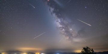 Жители Сочи и всего края увидят пик звездопада Персеиды в ночь на 13 августа