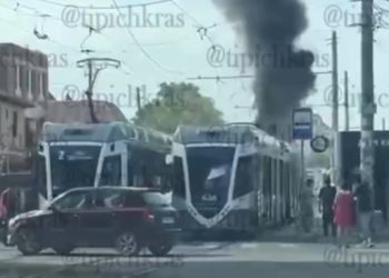 На улице Декабристов в Краснодаре горел трамвай