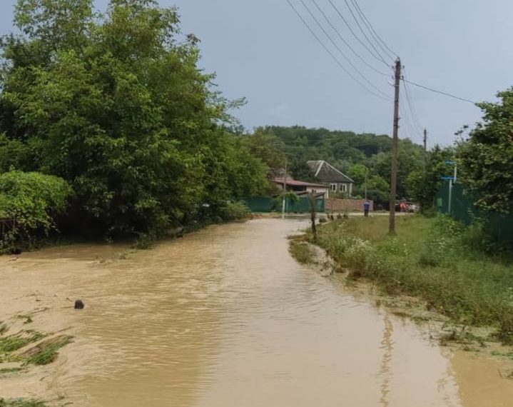 Глава Горячего Ключа: в одном из сел резко поднялся уровень воды в реке Чепси