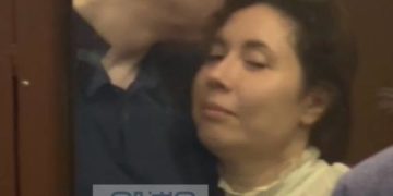 Суд опубликовал трогательные кадры объятий экс-мэра Сочи и его жены