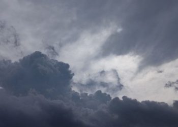 Mash: около восьми взрывов прогремели над Краснодаром ночью 30 августа