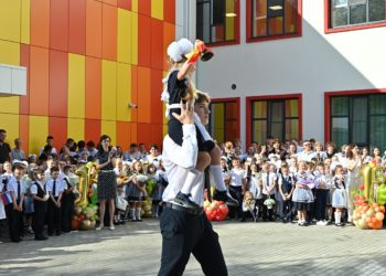 Прошунин: в школы Сочи пошли 78 тысяч учеников 1 сентября