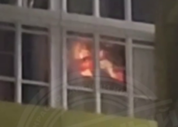 В ЖК Сочи устроили кино на балконе: видео с огнем приняли за настоящий пожар