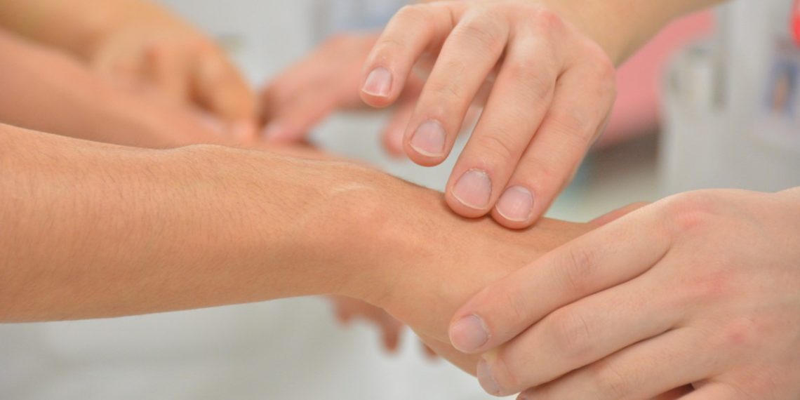 Россиянка пожаловалась на поборы скорой помощи в Сочи за капельницу