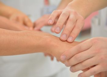 Россиянка пожаловалась на поборы скорой помощи в Сочи за капельницу