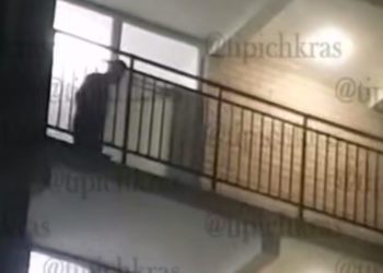 В Краснодаре мужчина выгонял «демонов» с балкона