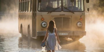 Мощный ливень парализовал дороги в Сочи