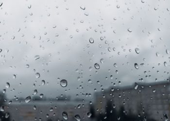 Бархатный сезон на Черноморском побережье Кавказа прервется из-за сильных дождей