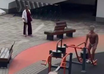 В Сочи бабушка на пляже запала на полуобнаженного культуриста